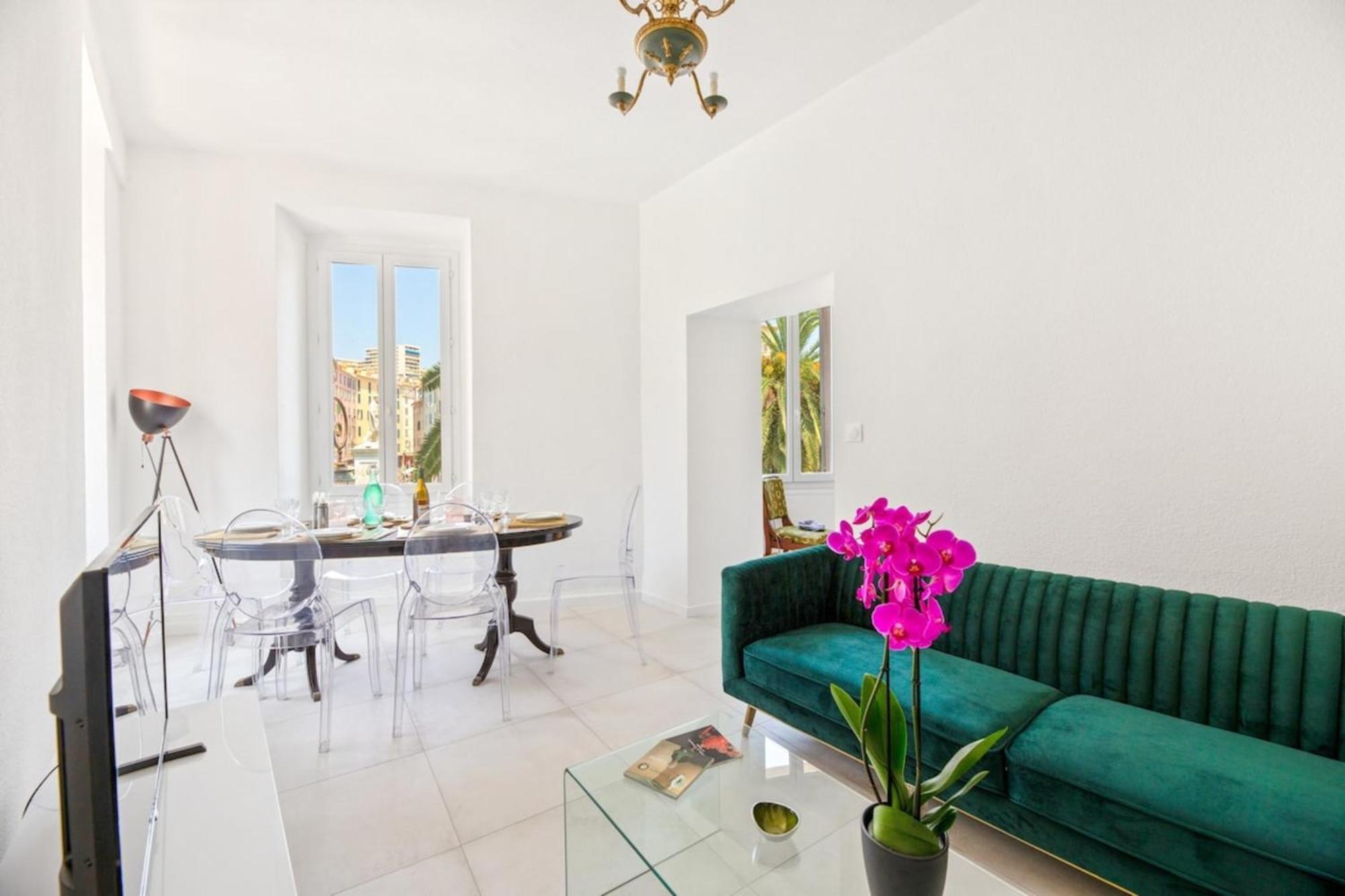 Madonuccia - Hypercentral Chic & Cosy - By Tgb